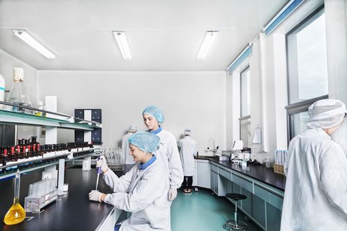 新乳业董事长席刚荣获2023中国上市公司口碑榜十大行业领军人物奖，生物研发领域再获殊荣